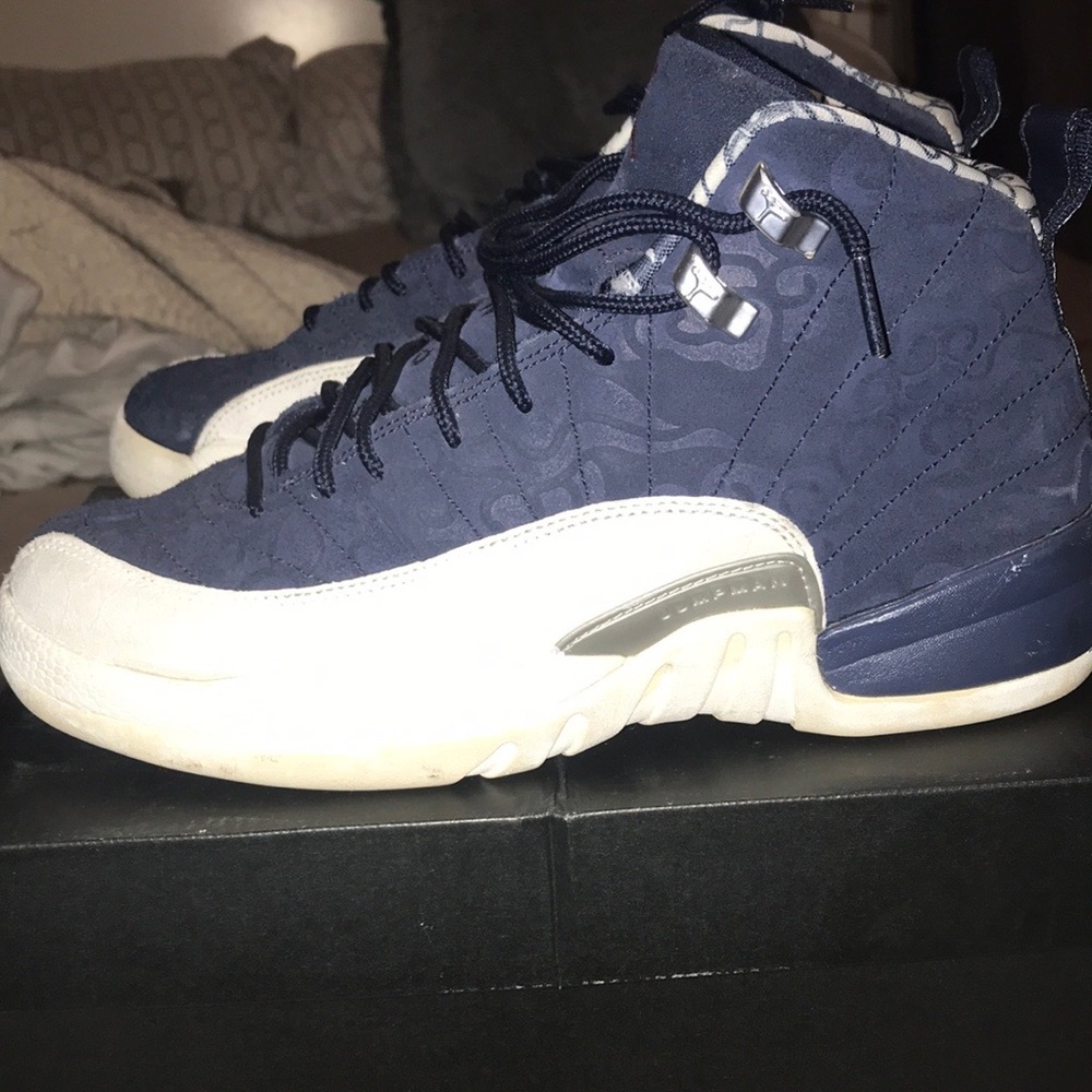 Jordan 12 international flight gs